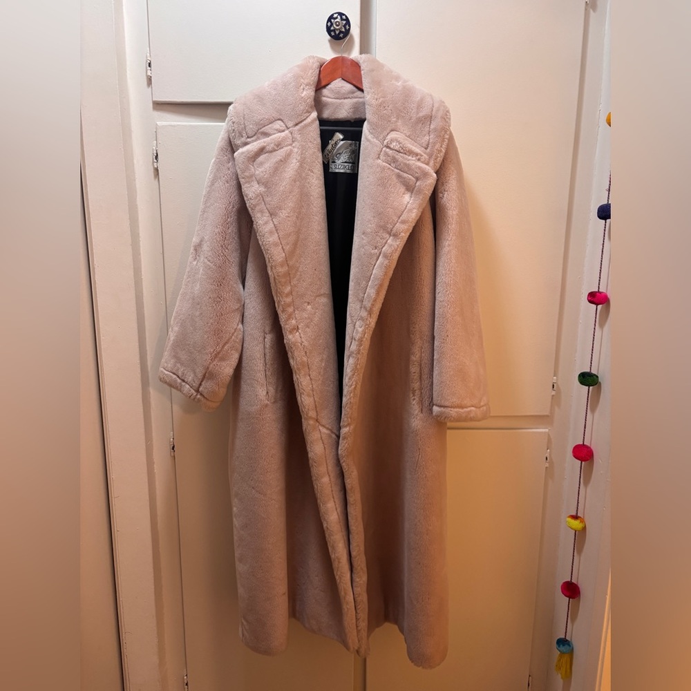 Made in France Faux Faur - Elegant Cream Long Coat